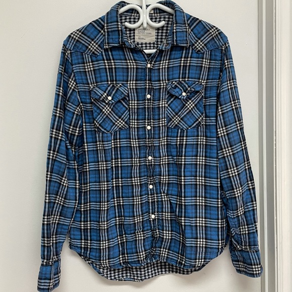 American Eagle Outfitters Vintage Fit shirt Large